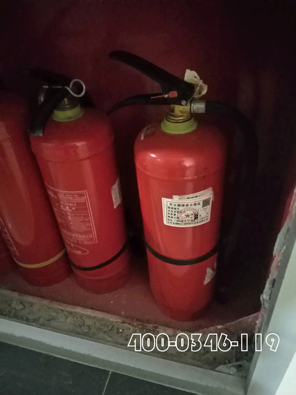 酒店厨房灭火系统的易熔片应该离火源多少米